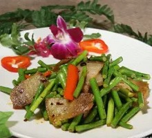 Garlic Stir-fried Pork