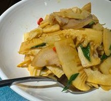 Braised Bamboo Shoots with Preserved Meats