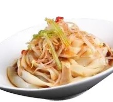 Beef tendon noodles and cold rice vermicelli platter