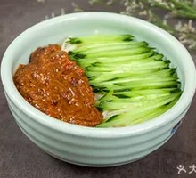 Meat丁 Fried Noodles with Sauce