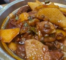 Braised Beef with Potatoes