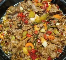 Stir-Fried Beef with Yellow Onion