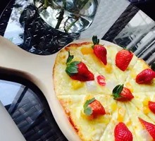 Love Strawberry Pizza