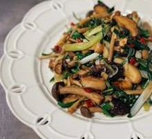 Stir-Fried Mushroom Tower