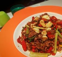 Stir-Fried Beef with Yellow Onion