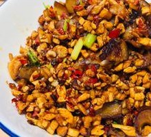 Preserved radish stir-fried with cured pork face