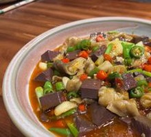 Pork Intestine and Duck Blood Stir-fry