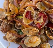 Spicy Stir-Fried Clams