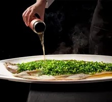 Ancient-style Steamed White Fish with Scallion Oil