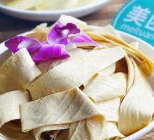 Oil-soaked tofu skin