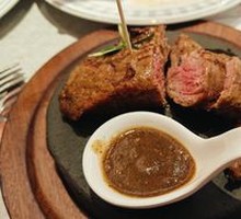 W12 T-Bone Steak