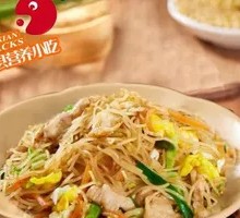 Stir-Fried Rice Noodles with Pork Strips
