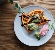 Matcha Ice Cream with Waffle