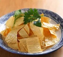 Oil-soaked tofu skin