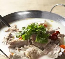 Braised Lamb Ribs with Radish in Pot