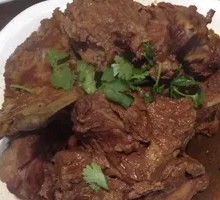 Braised Large Pork Bones in Sauce