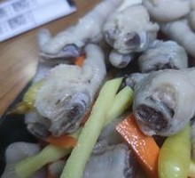 Sichuan-style Pickled Chicken Feet