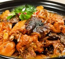 Stir-fried Chicken with Chanterelles