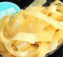Oil-soaked tofu skin