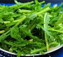 Chinese chrysanthemum greens