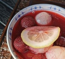 Longan and Bayberry Drink