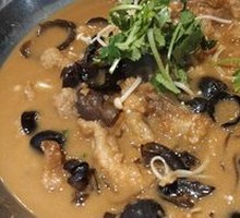 Crispy Meat Pot