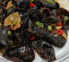 Stir-Fried Autumn Mushrooms