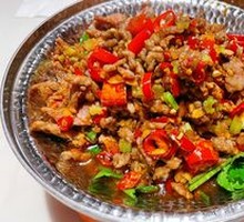 Stir-Fried Beef with Yellow Onion