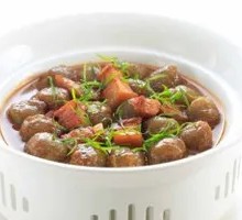 Anqing Sweet Potato Noodles with Braised Pork