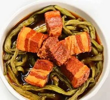 Braised Pork with Dried Beans