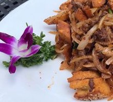 Spiced Flatbread Cubes Stir-Fried with Meat