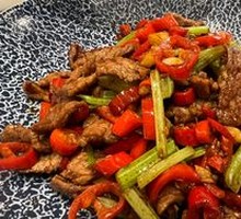 Stir-Fried Beef with Yellow Onion