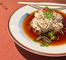 Braised Tofu丝 with Hot Broth