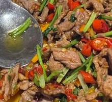 Stir-fried Yellow Beef with Camellia Oil