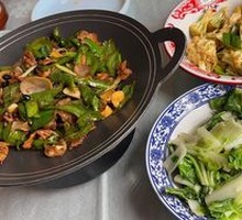 Spicy Pork with Flower Mushrooms