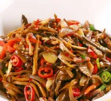Spicy腊肉 with smoked bamboo shoots