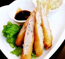 Golden Signature Shrimp Rolls