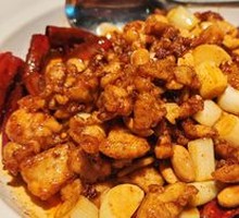 Spicy Glazed Boneless Kung Pao Chicken