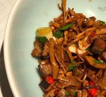 Spicy Sichuan-style腊肉 with Bitter Melon