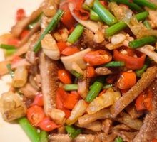 Sour Radish Stir-Fried Beef Tripe