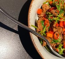 Stir-Fried Beef with Yellow Onion