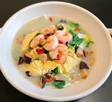 Sautéed Egg with Shrimp and Milk Cabbage