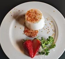 Strawberry Almond Pudding