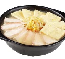 Sour Cabbage and Pork in Clay Pot