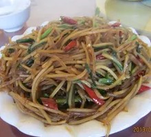 Shredded Potato Stir-Fried with Rice Noodles