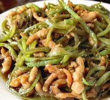 Bell Pepper and Shredded Pork