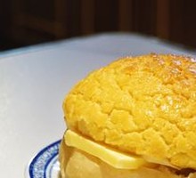 Fresh-Baked Pineapple Bun with Butter