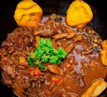 Northeastern Iron Pot Stewed Free-Range Chicken