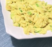 Stir-fried Eggs with Greens