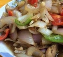 Stir-Fried Beef with Onions